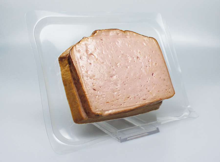 Meat loaf in skin packaging